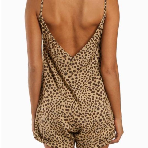 •READ• Boys+Arrows Feelin' Floozy Romper Carnivore - Picture 2 of 15